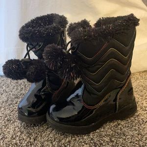 Toddler black totes snow boots